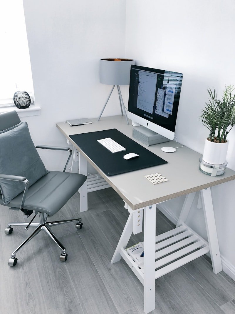 Minimalist Work Desk